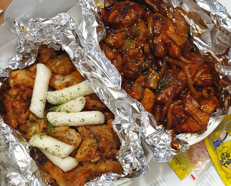 냠냠숯불두마리치킨 숯불양념구이+숯불소금구이