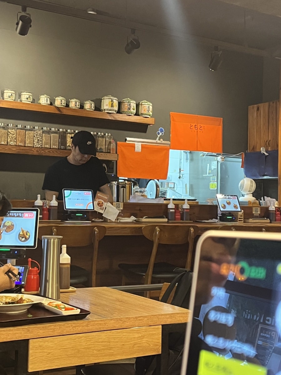 토모토카레 홍대점 사진 6