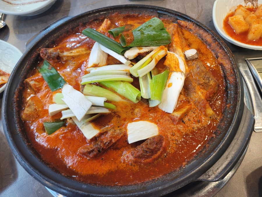 전설의육칼 명품갈비탕 본점 사진 1