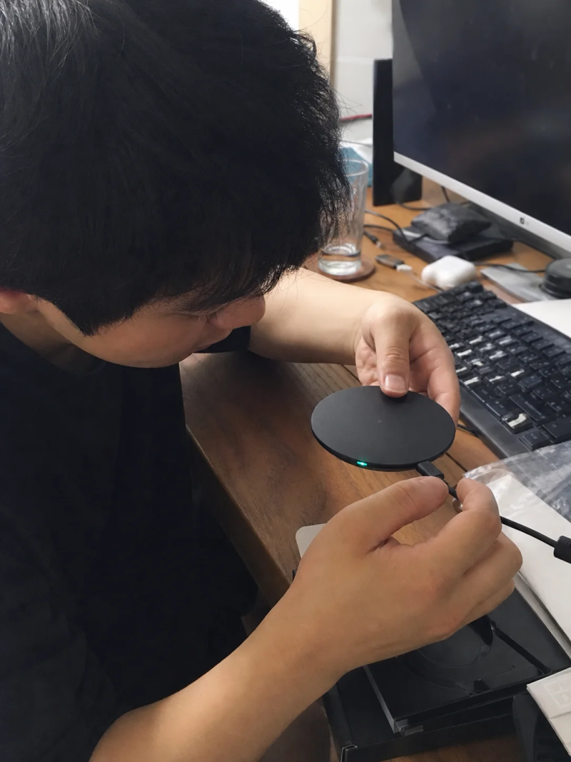 삼성 무선충전 트리오 EP-P6300 고장, 9V 2.77A 전압과 빨간불·노란불 원인
