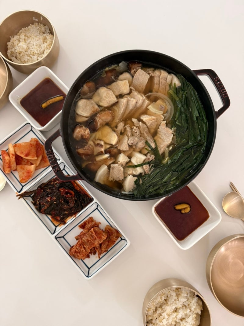 스타우브 전골냄비 시스테라 26cm 석류레드 26년 상반기 요리모음