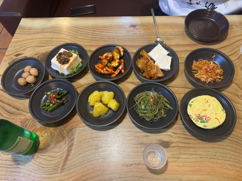 광주 남구 봉선동 노포 계절음식 맛집 "제우스"//김치찌개 후기