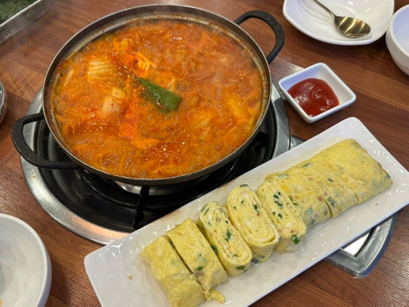의정부 녹양동 맛집 철원오대쌀 갓지은솥밥 녹양점, 김치찌개 계란말이 든든한 점심 내돈내....