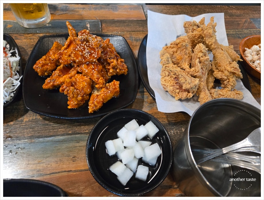 콤미치킨 고덕점 사진 6