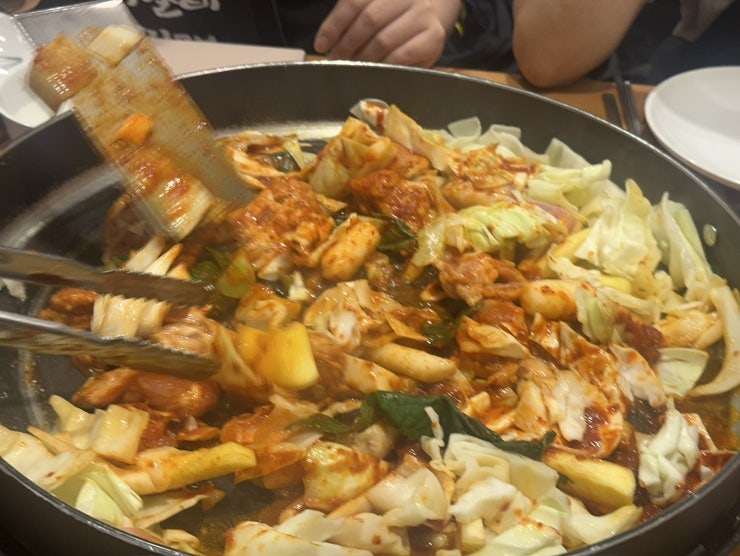 오투닭갈비&부대찌개 수원역점 사진 4