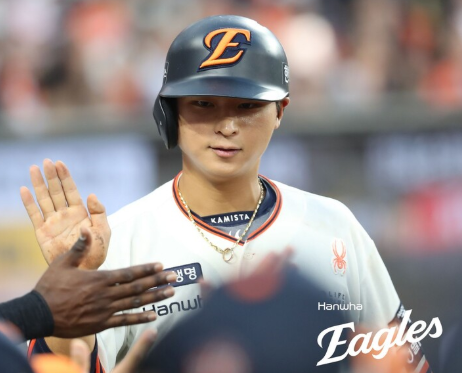 '콜업 첫날 3안타?" <b>한화</b> <b>최인호</b> 리드오프 고민 해결할 새... 