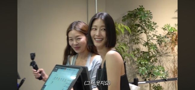 성수동에서 '무덤에서 나왔다'고 했다는 이현이... 팬들 반응은 달랐다
