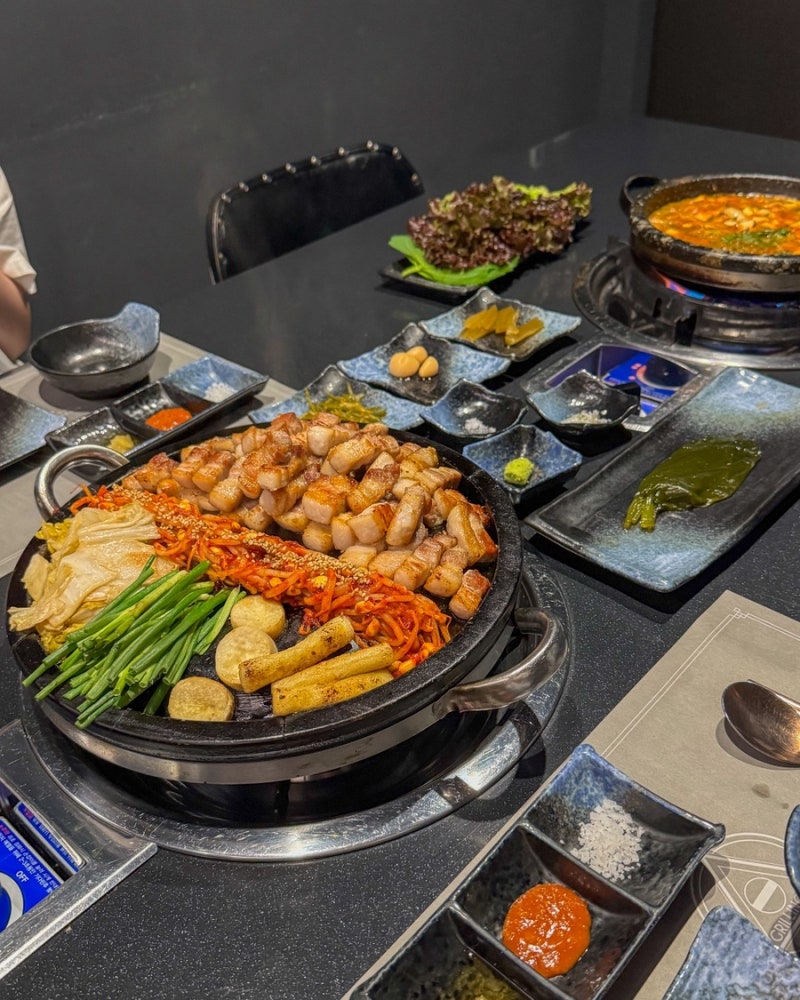 「대구 수성구식당」 그릴링24- 내돈내먹 절대 추천 안 하는 수성못 고기집, 턱빠지는 삼겹살....