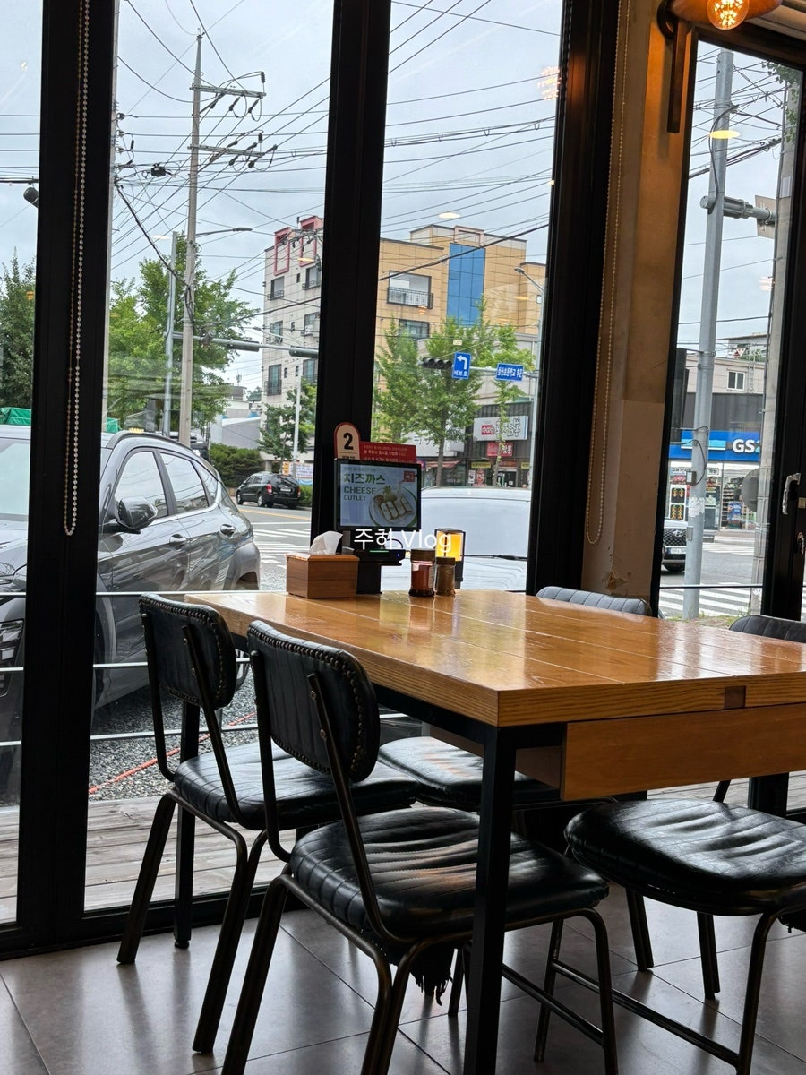 홍익돈까스 울산삼산점 사진 3