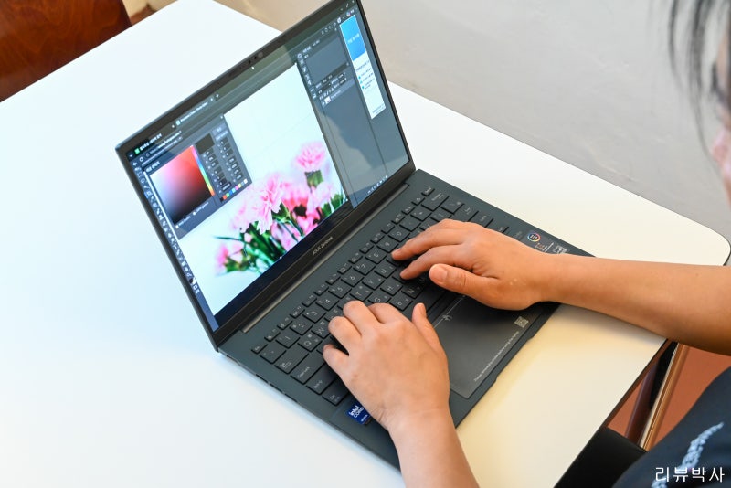 가볍고 오래가는 프리미엄 14인치 노트북 ASUS 젠북 14 OLED UX3405CA 사용 후기