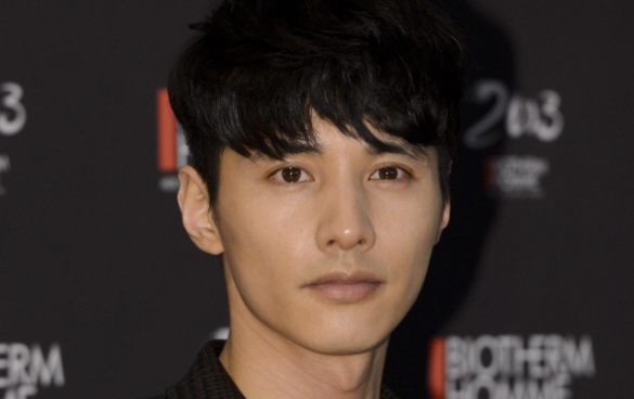 “아저씨 이미지가 너무 강렬해서..” 16년째 작품 없는 원빈이 돌연 머리만 기르고 있는 황....