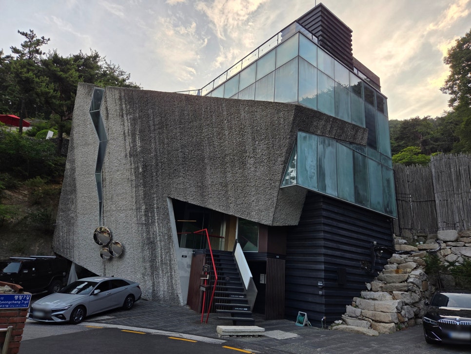 절벽 사진
