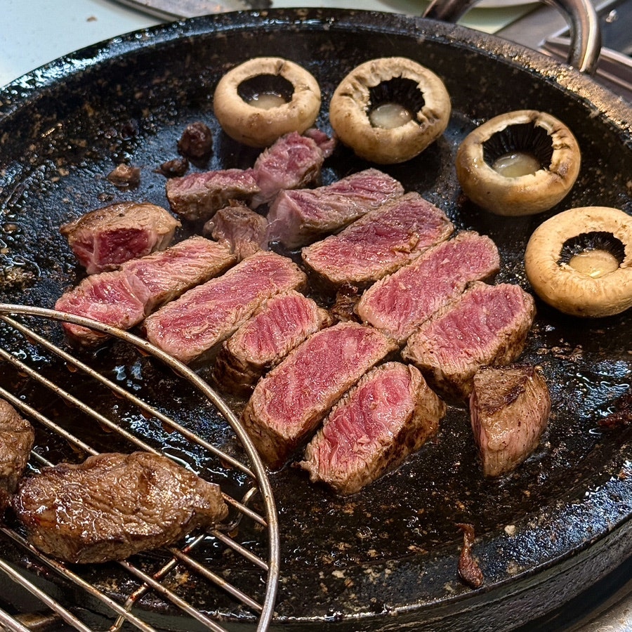 꾸석지돌판한우 평택세교점 사진 1