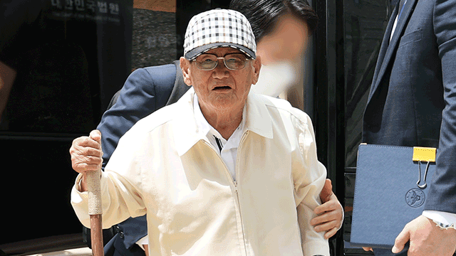 95세 <b>이만희</b> 결국 <b>구속기소</b>, 신천지 5만 명 입당 의혹 알고... 