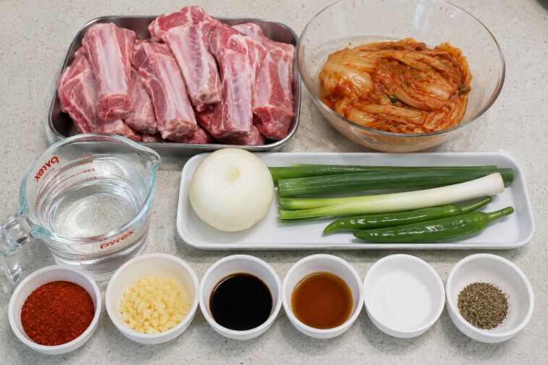 등갈비 김치찜 황금레시피｜묵은지와 등갈비만 있으면 실패 없는 집밥
