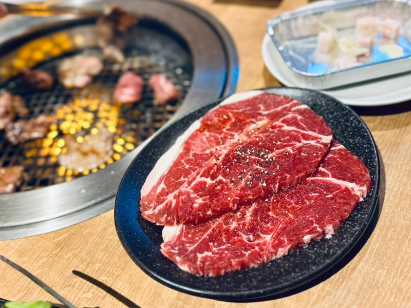 도쿄 여행 — 긴시초의 밤을 마무리한 무한리필 야끼니꾸, 규카쿠(牛角)