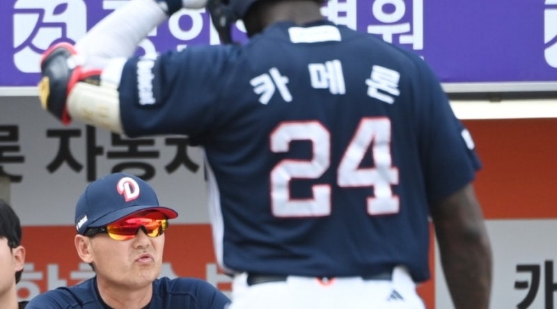 두산 새 외인 기아출신 위즈덤 유력? 마이너 강등 절묘한 타이밍...하지만 '탈락 1순위'인 진....