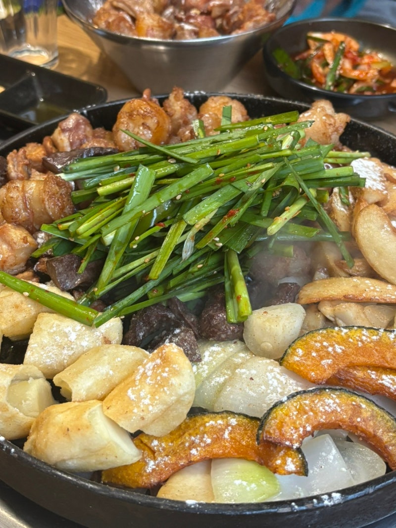 왕십리역 맛집 | 한양대맛집 소곱창 , 소곱창전골 끝내주는 혜원소곱창