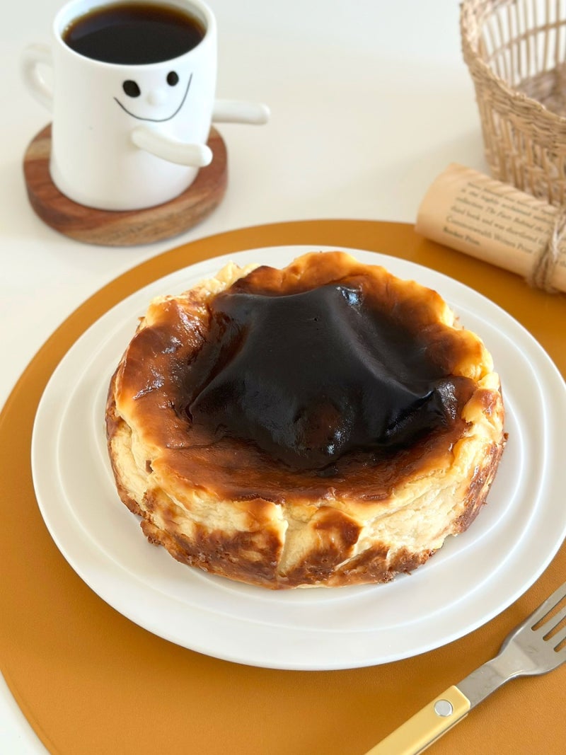 5분이면 반죽 끝! 초간단 바스크 치즈케이크 레시피