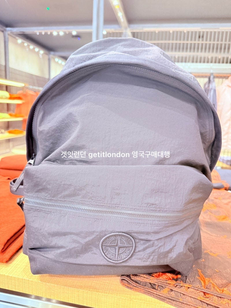 스톤아일랜드 백팩