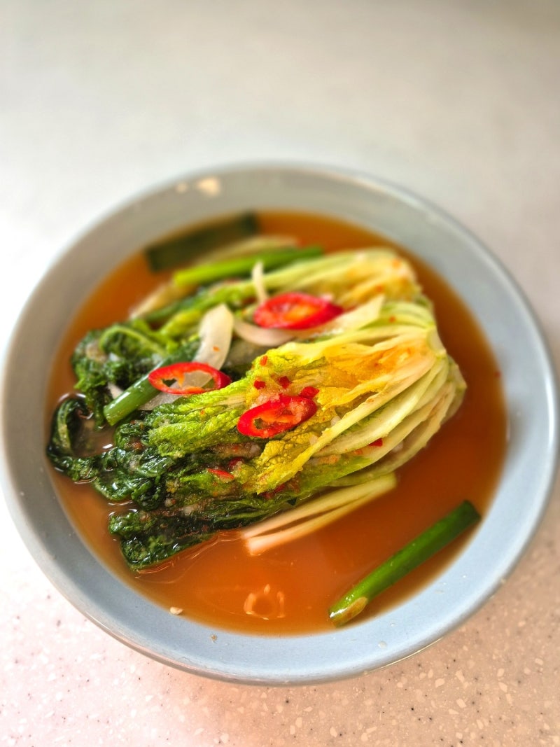 한입 크기로 자르지 마세요! 얼갈이 물김치 더 맛있게 담그는 방법