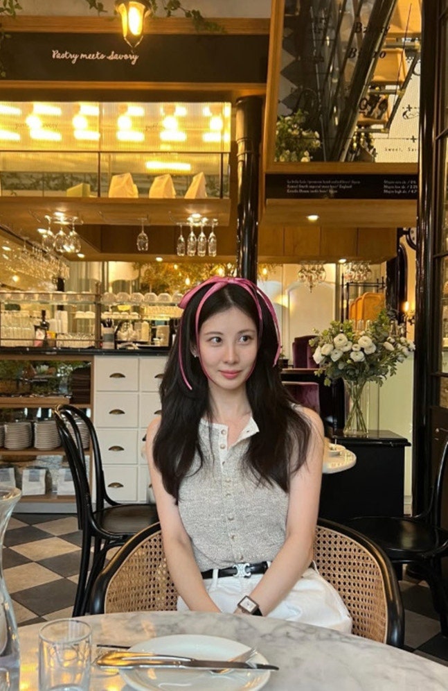 “벌써 이런 나이라고?” 서현, 핑크 리본 달고 생일 자축…소녀시대 멤버들 축하에 팬들 ‘....