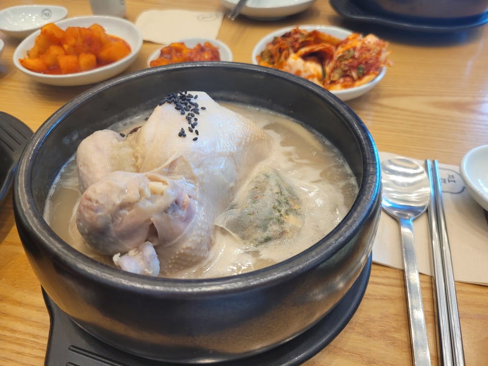 지호한방삼계탕 심학산점