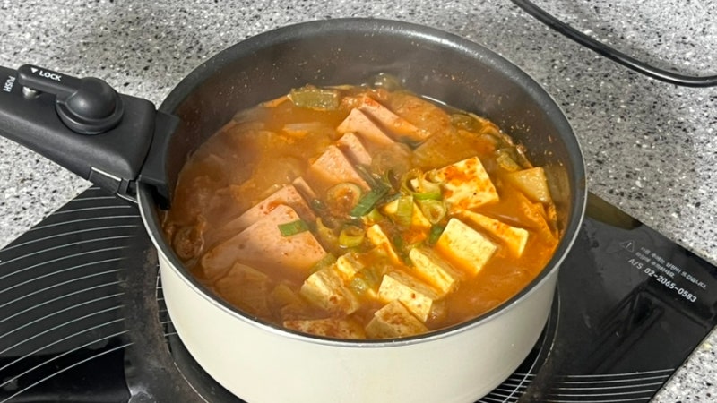 스팸 김치찌개