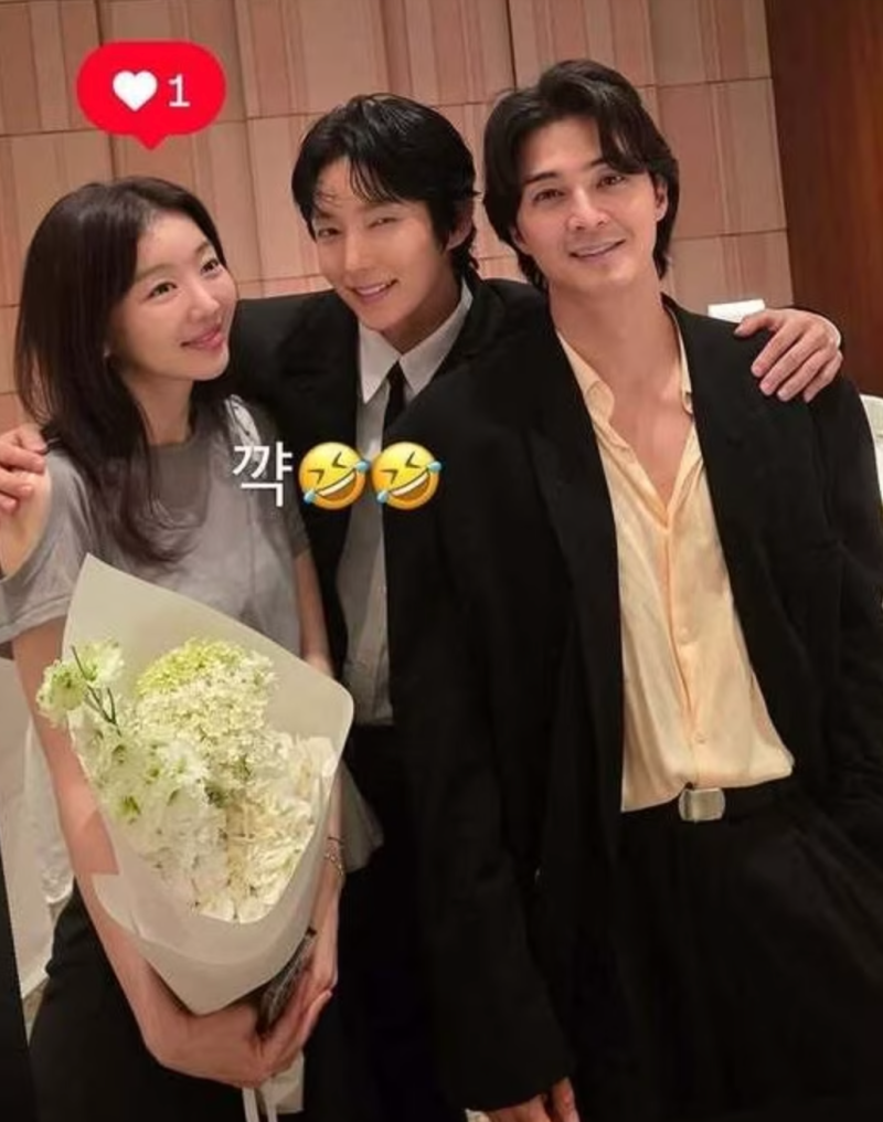 Moon Chae-won's wedding scene revealed✨ Lee Joon-gi, Kim Ji-hoon, Jang Hee-jin's 'Flower of Evil' connection reunites