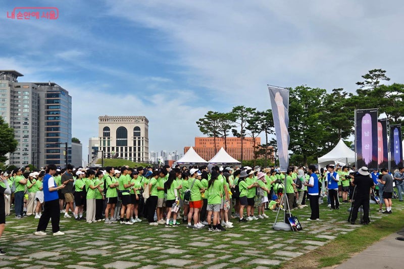 더위도 잊게 한 초록빛 걷기 축제…'남산 서머 페스티벌' 현장