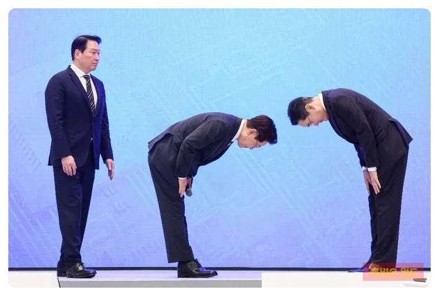 이재명 <b>대통령</b> 90도 인사, <b>이재용</b>·최태원에게 큰절까지 하려... 