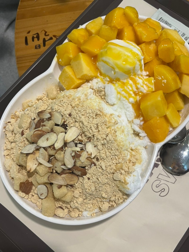 설빙 반반빙수 인절미, 망고빙수 가격, 추천메뉴, 설빙 신림점