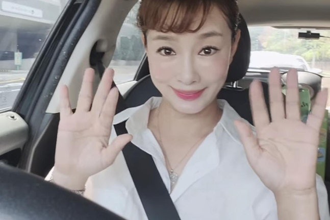 54세인데 1년 8개월 동안 아무 말도 없었다... 그리고 올린 사진 한 장
