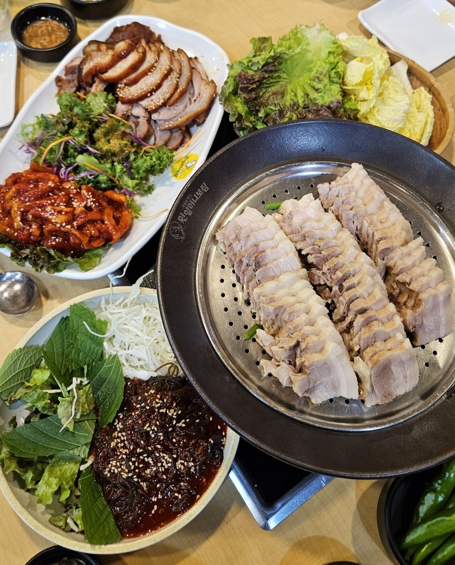 원할머니보쌈족발 거여역점 사진 1