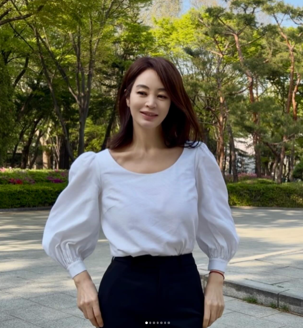김혜수 다이어트 비법 공개…54세에도 몸매 유지한 ‘6가지 습관’