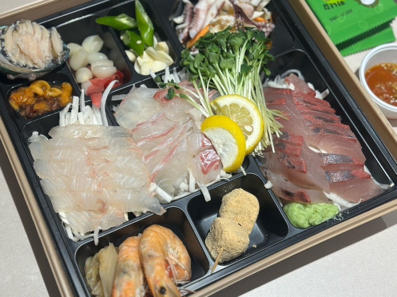 [강릉] 강릉맛집 경포대맛집 모듬회박스포장 회포장잘하는곳 ‘강릉피쉬맨대게횟집’