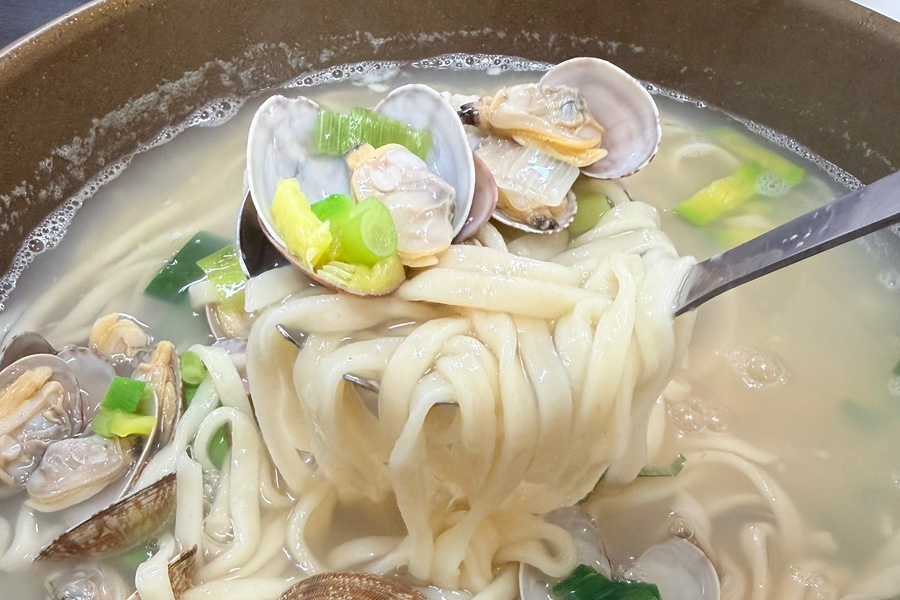 바지락손칼국수 사진 1