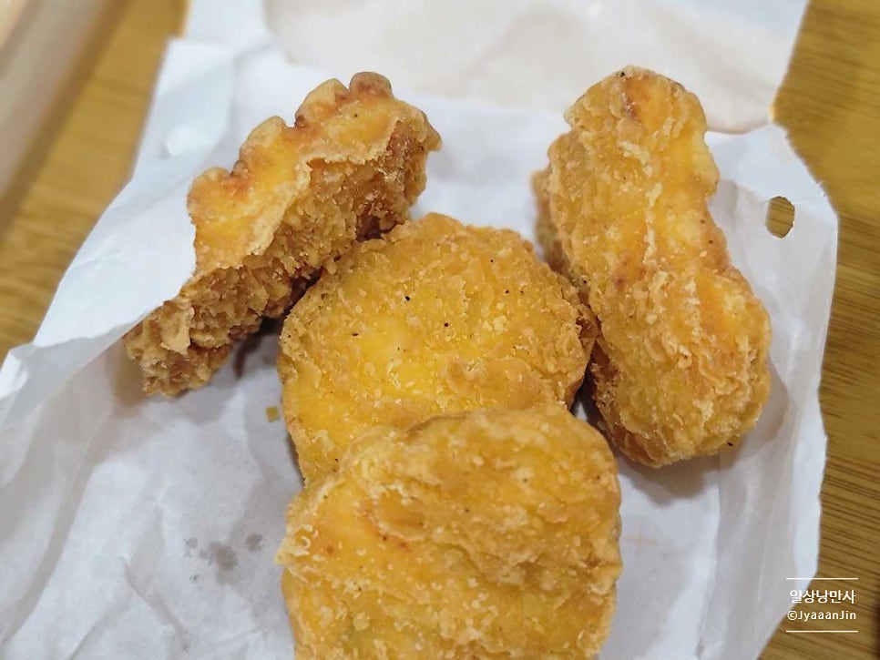 맘스터치 까치산점 사진 4