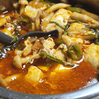 실패 없는 얼큰한 소고기 '순두부찌개' 레시피