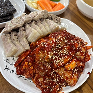 [은평/녹번] 은평구청 굴보쌈 존맛집 “충무칼국수” 내돈내산 찐후기
