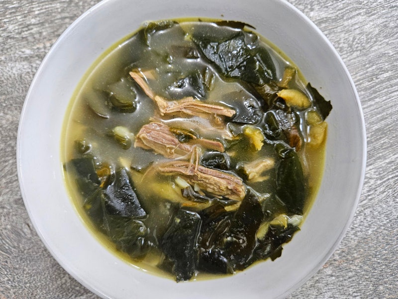 소고기 황태 미역국 맛있게 끓이는 법｜뽀얗고 깊은 국물의 비밀