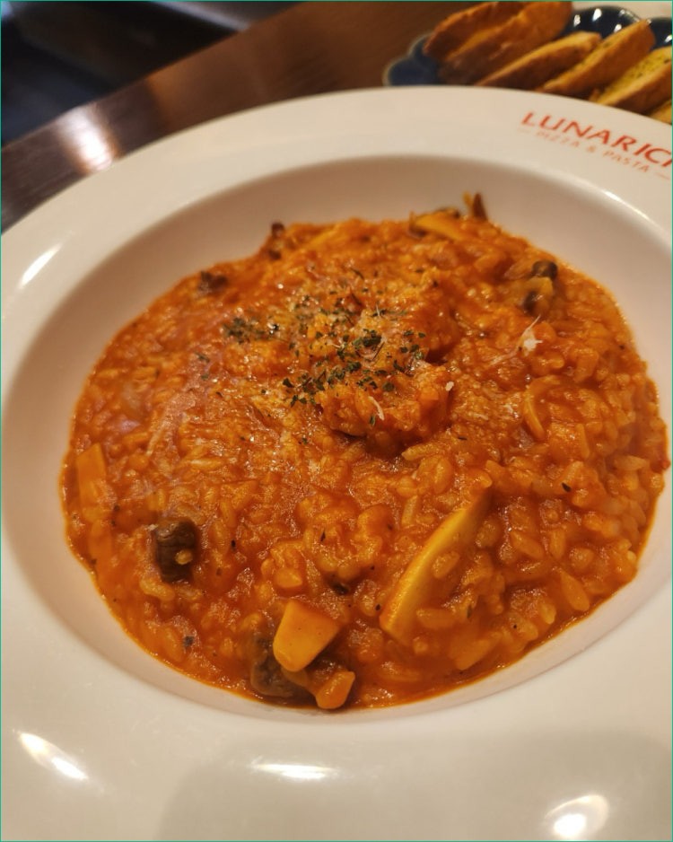 루나리치 고속터미널점 사진 6