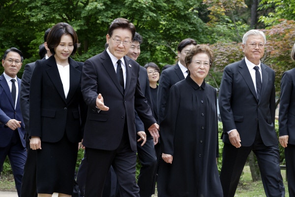 이재명 대통령·문재인 전 대통령 청와대 오찬, 민주당 통합 메시지 나올까