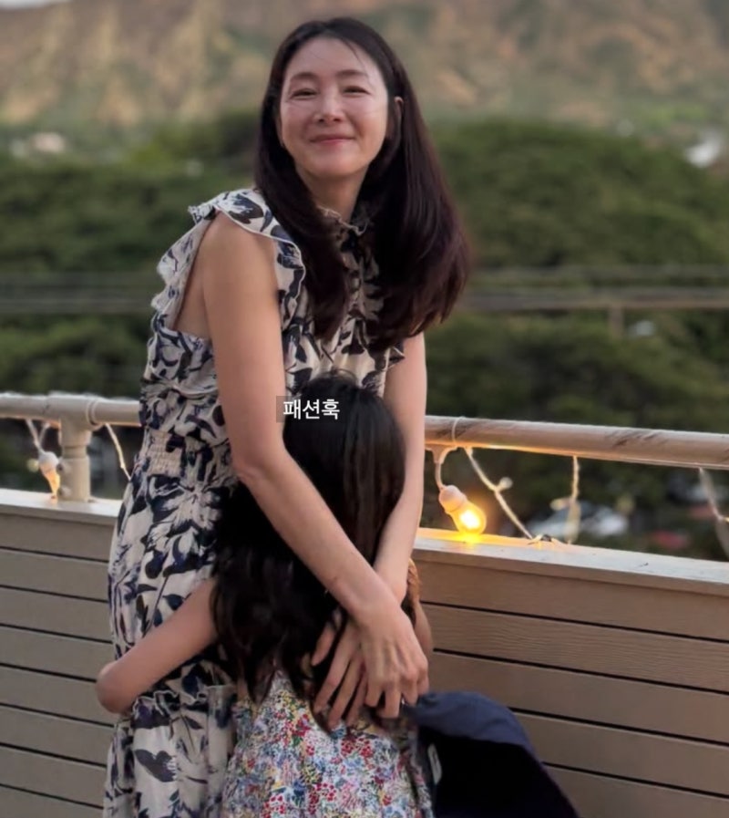 청담동 빌딩부자 최지우 8만원짜리 원피스 휴양지룩
