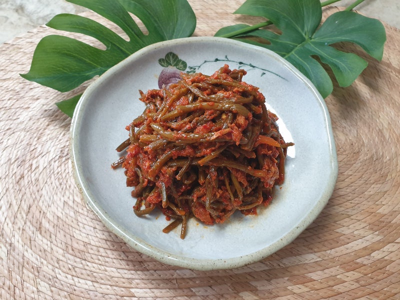 신김치는 참치 넣고 지져요 고구마순김치지짐