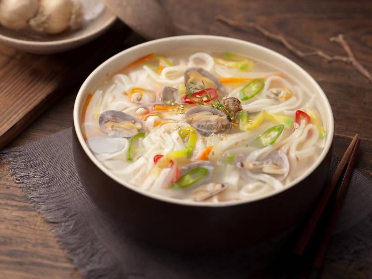 바지락칼국수 레시피 황금비법, 시원하고 깊은 국물 맛을 만드는 셰프의 조리 원리