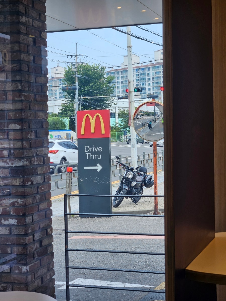 맥도날드 화성봉담DT점 사진 1