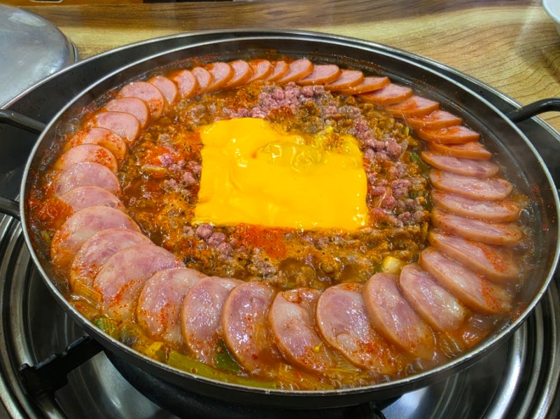 수원 이나경송탄부대찌개 주말 오픈런