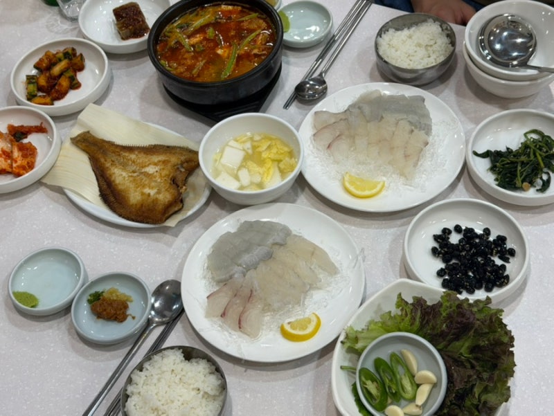 부산 대연동 맛집 궁중해물탕 조씨네 대연본점 가성비갑회정식