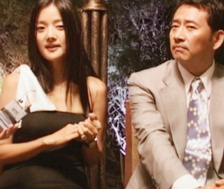 "전광렬 딸이 아니라 와이프라고?" 전지현 닮은 10살 연하 아내.jpg